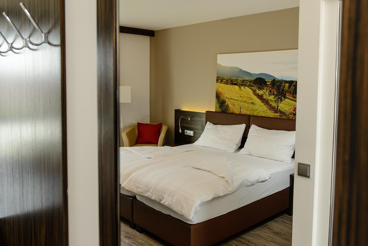 Dorfmeister Business Hotel B&B Weikersdorf am Steinfelde Cameră foto